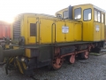 locomotief deutz diesel motor met 2 platte wagons